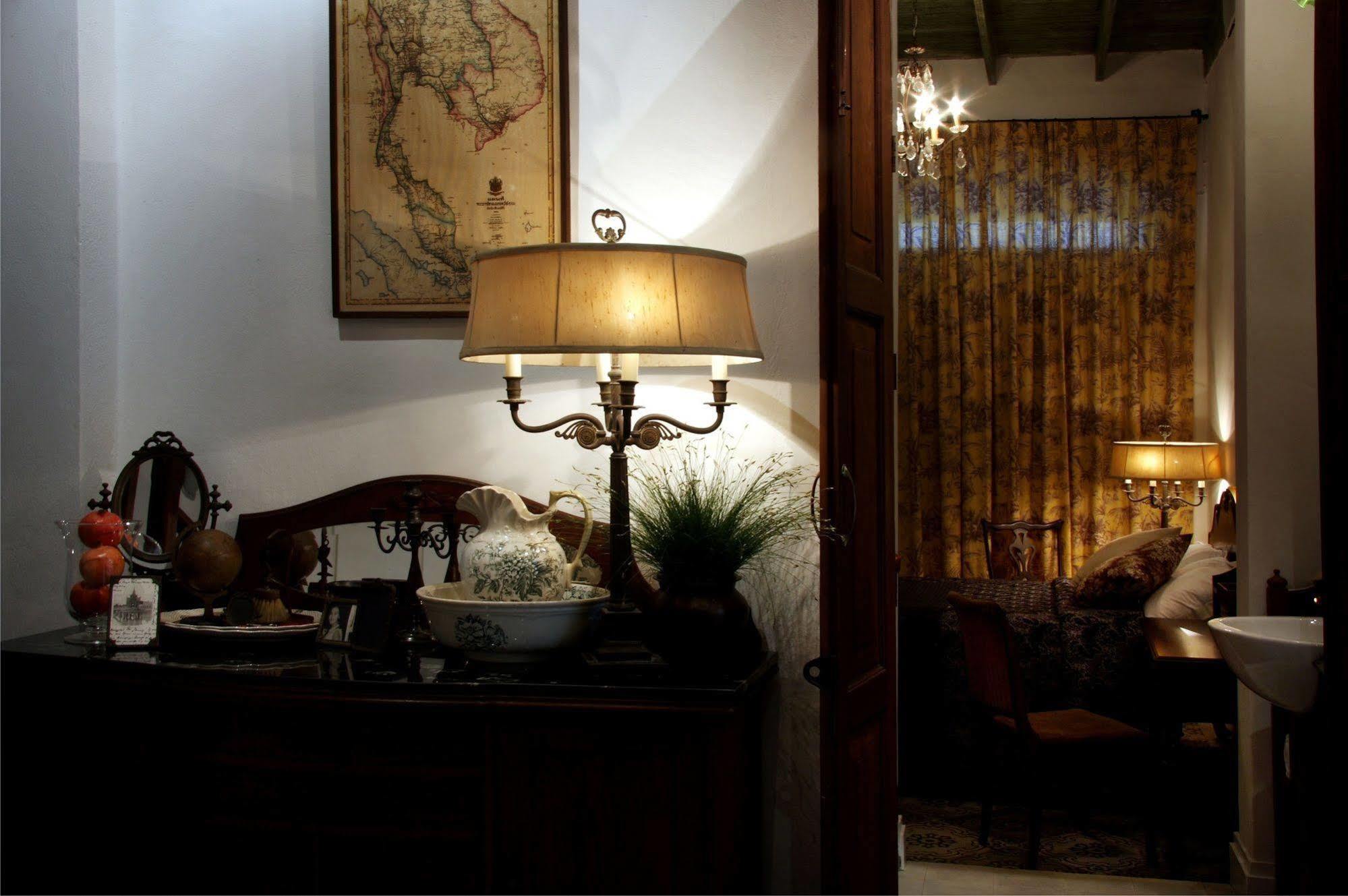 The Bhuthorn Bed & Breakfast Bangkok Dış mekan fotoğraf